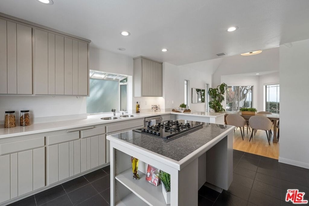 11543 Sunshine Terrace - Photo 8