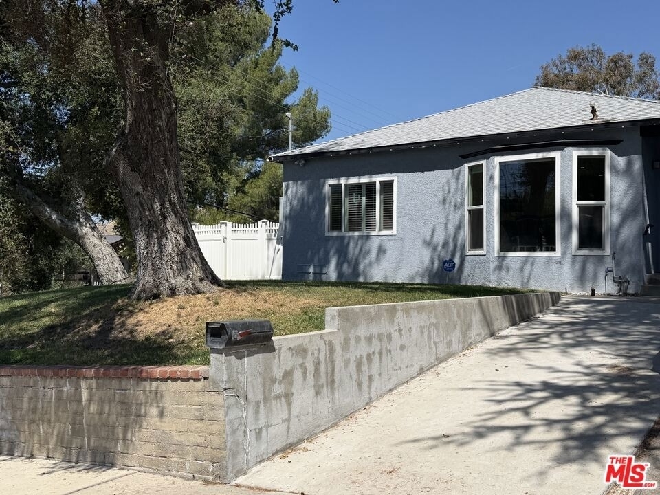 8561 Kyle Street - Photo 43
