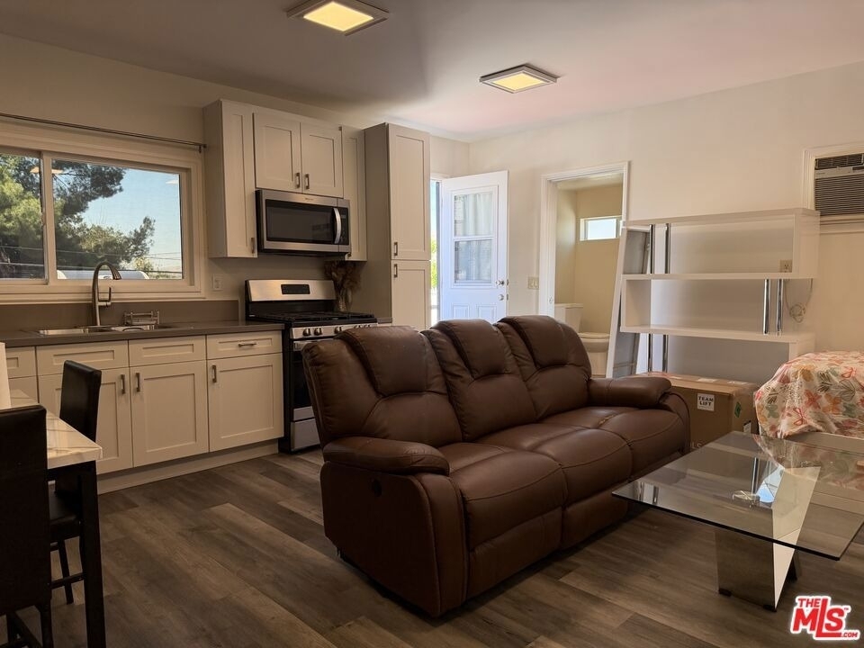 8561 Kyle Street - Photo 38