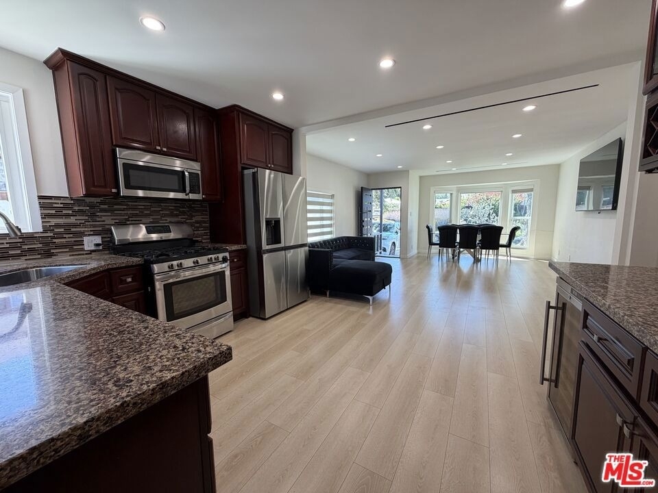 8561 Kyle Street - Photo 1
