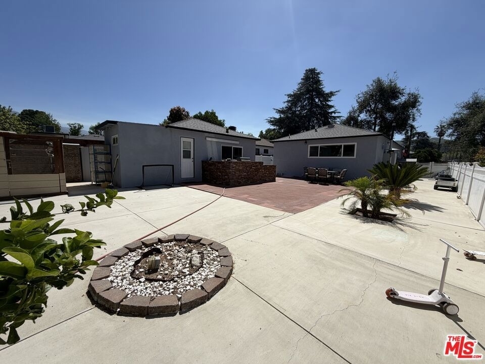 8561 Kyle Street - Photo 0