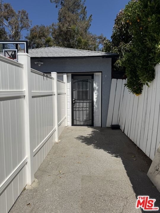 8561 Kyle Street - Photo 37