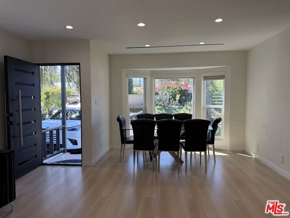 8561 Kyle Street - Photo 9