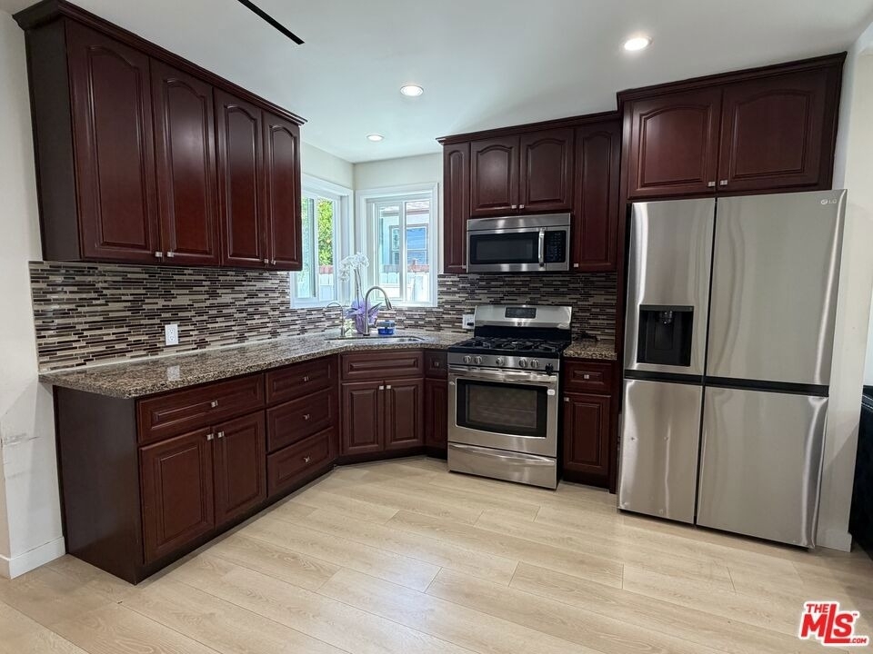 8561 Kyle Street - Photo 12