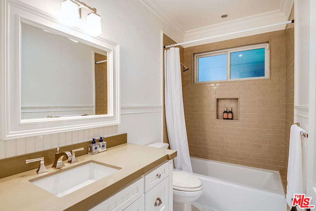 10161 Valley Spring Lane - Photo 24