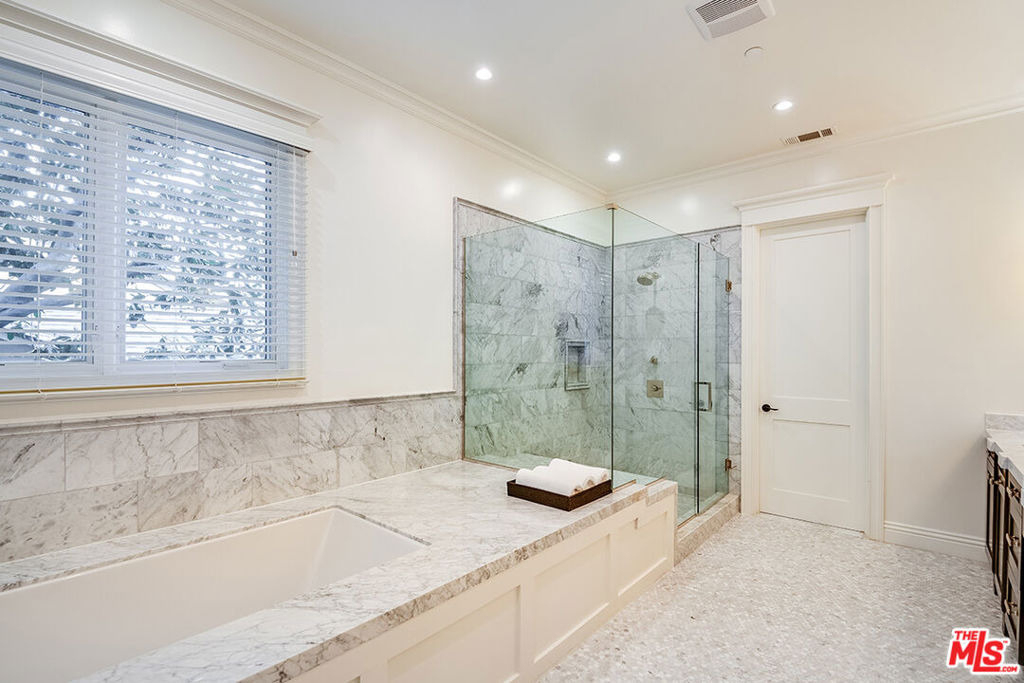 10161 Valley Spring Lane - Photo 30
