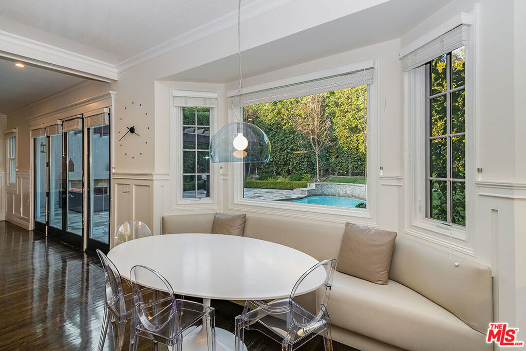 10161 Valley Spring Lane - Photo 15