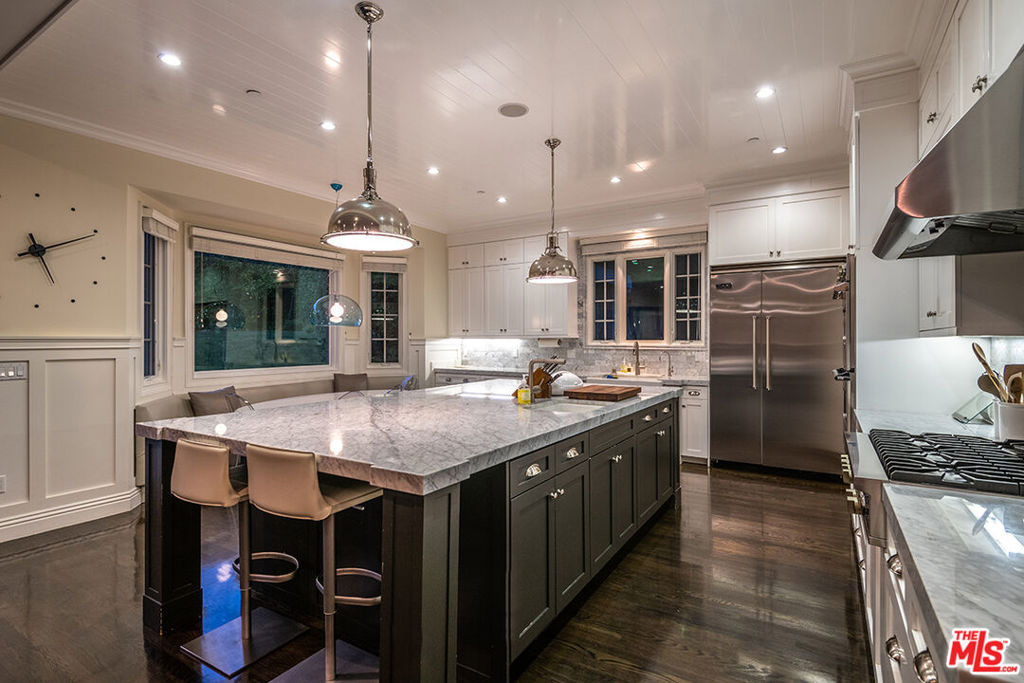 10161 Valley Spring Lane - Photo 13