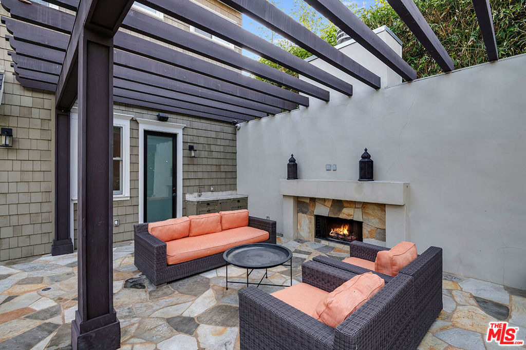 10161 Valley Spring Lane - Photo 21