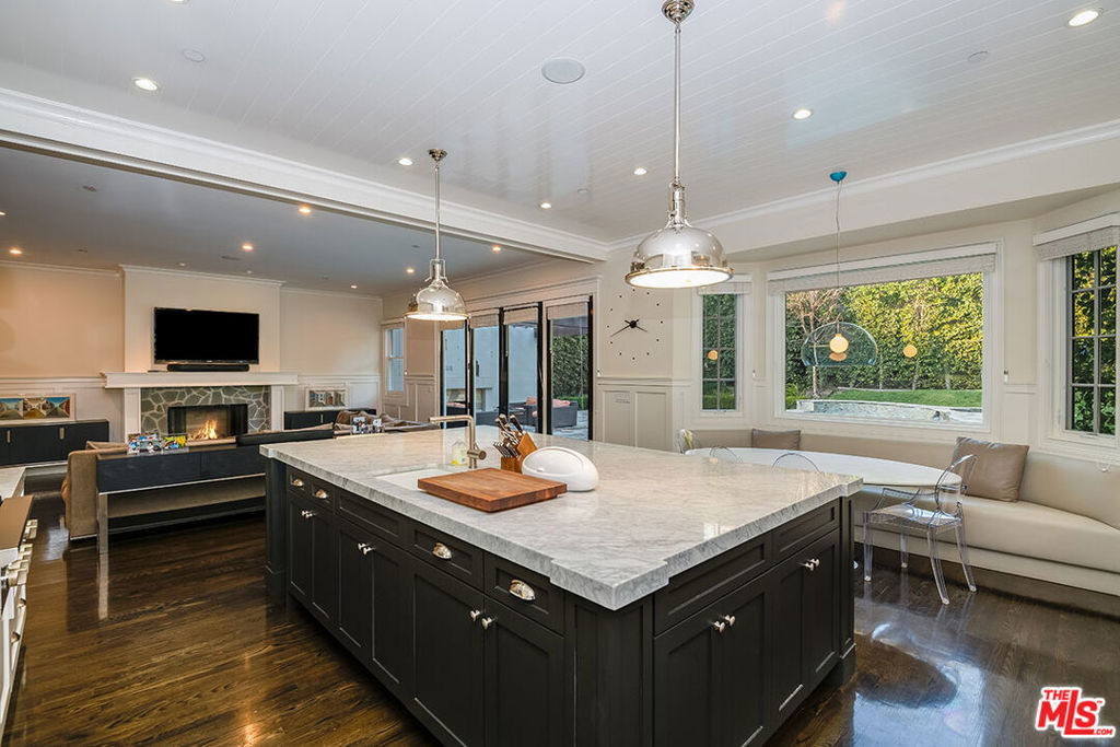 10161 Valley Spring Lane - Photo 16