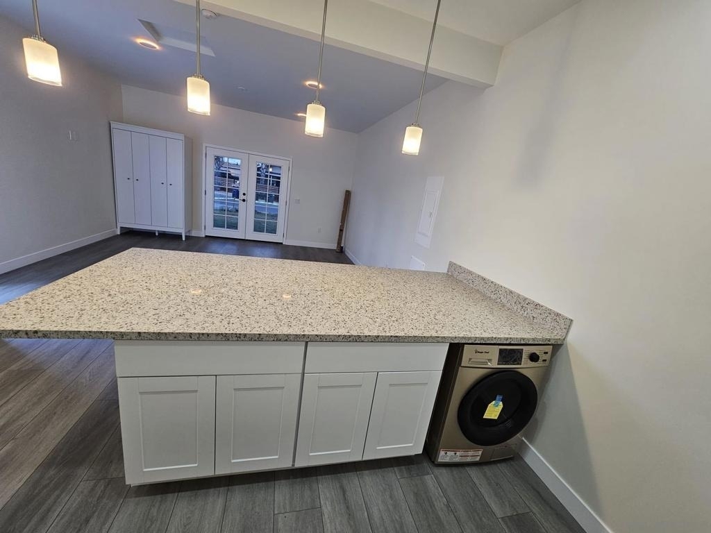 2702 Grove St - Photo 2