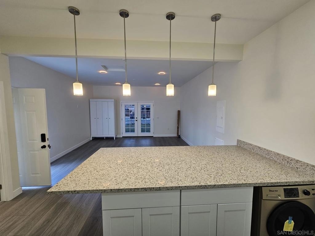2702 Grove St - Photo 8