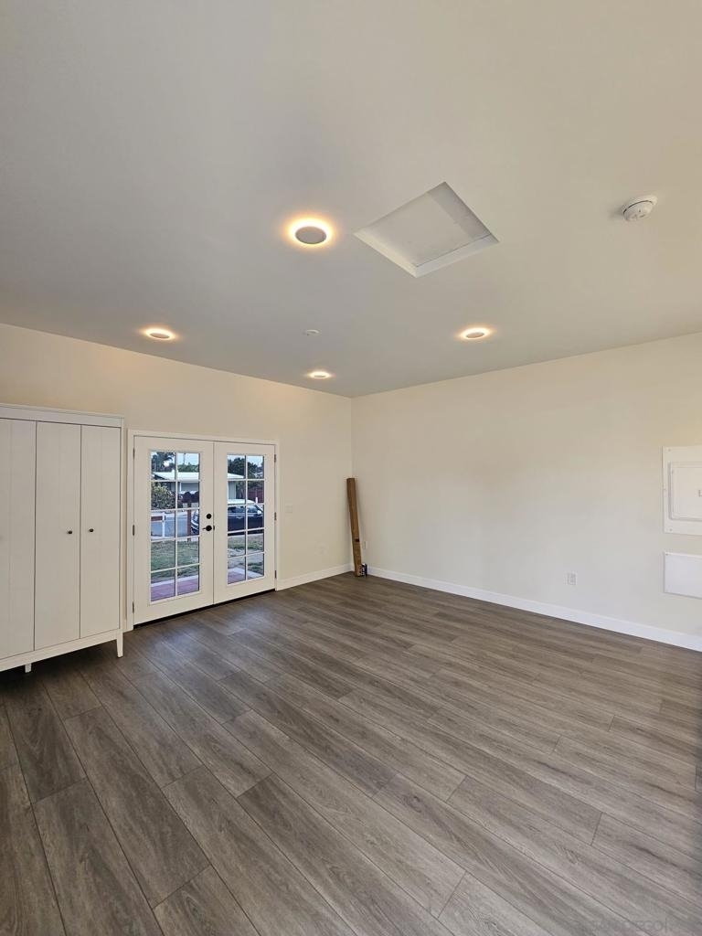 2702 Grove St - Photo 4