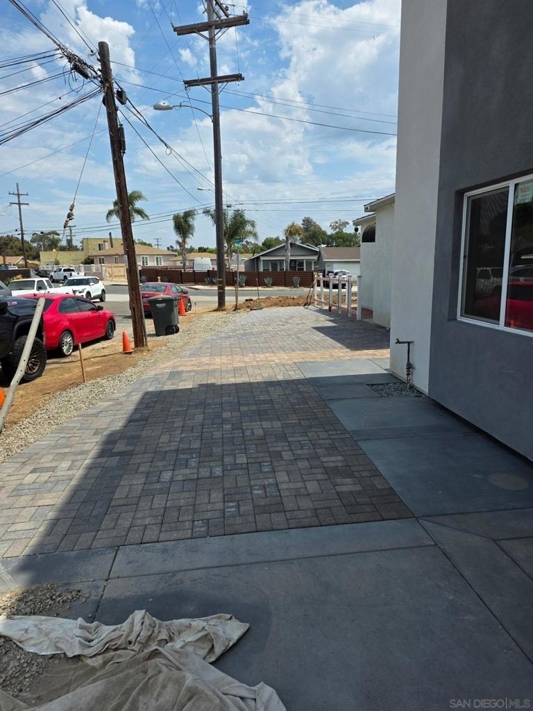 2702 Grove St - Photo 10