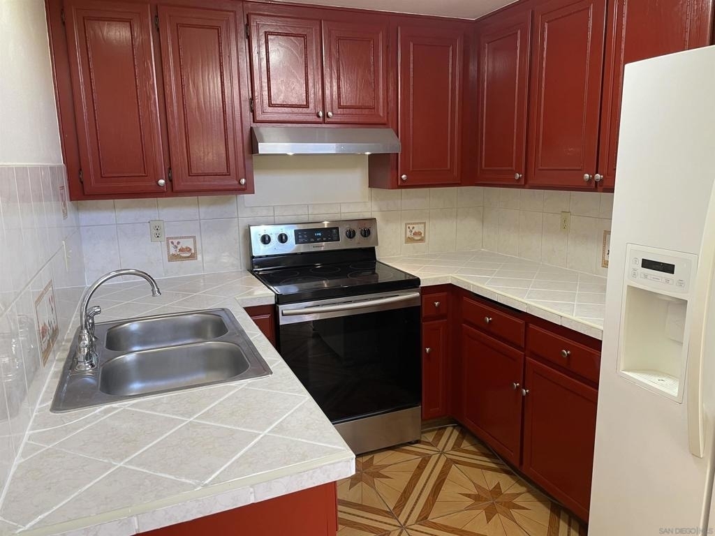 7055 Appian Dr - Photo 6