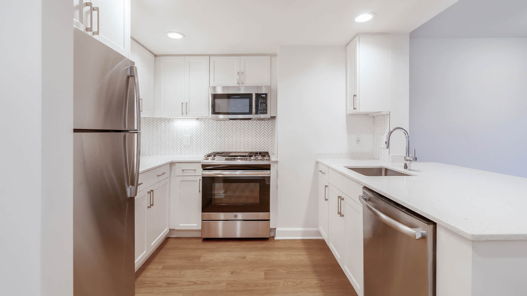 1800 N. Oak St. - Photo 7