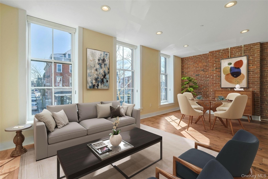 19 Main Street - Photo 3