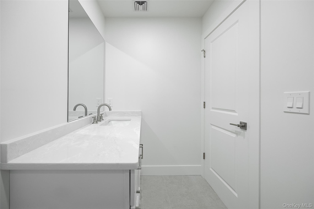 1 Dean Place - Photo 12
