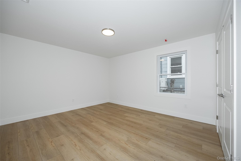 1 Dean Place - Photo 13