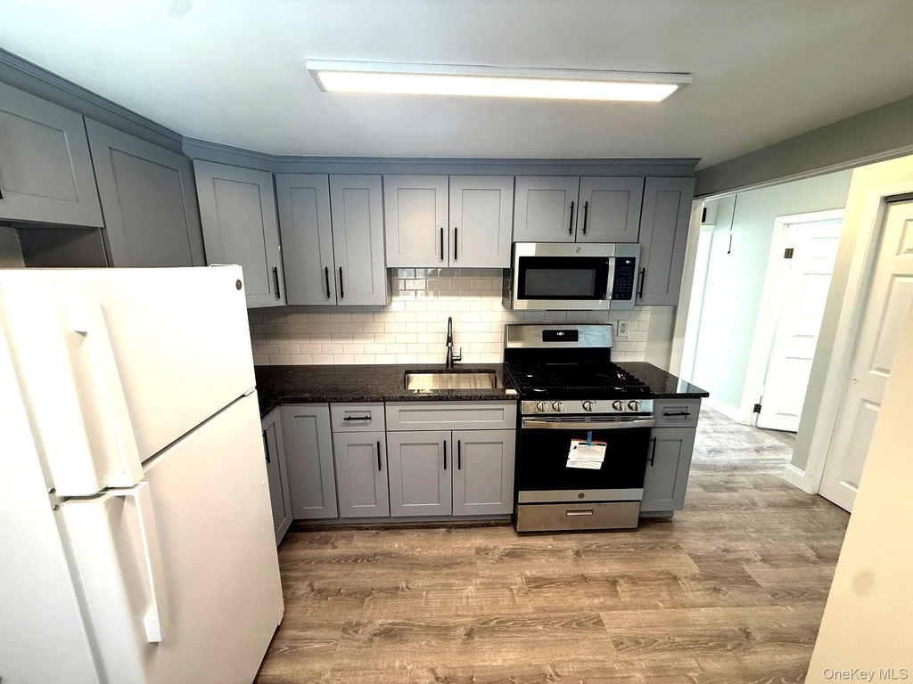 26 Forest Lane - Photo 3