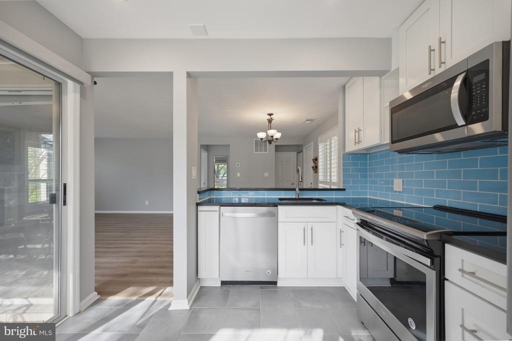 6608 Jupiter Hills Circle - Photo 15
