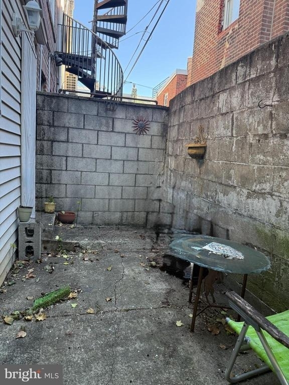 1215 S Marshall Street - Photo 15