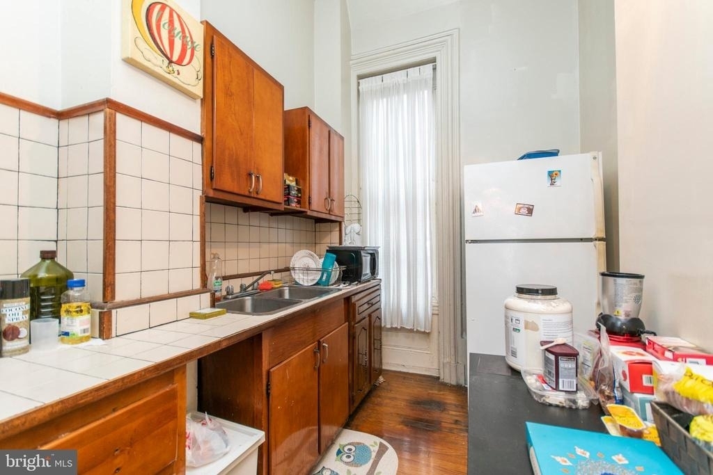 1807 Spruce Street - Photo 6
