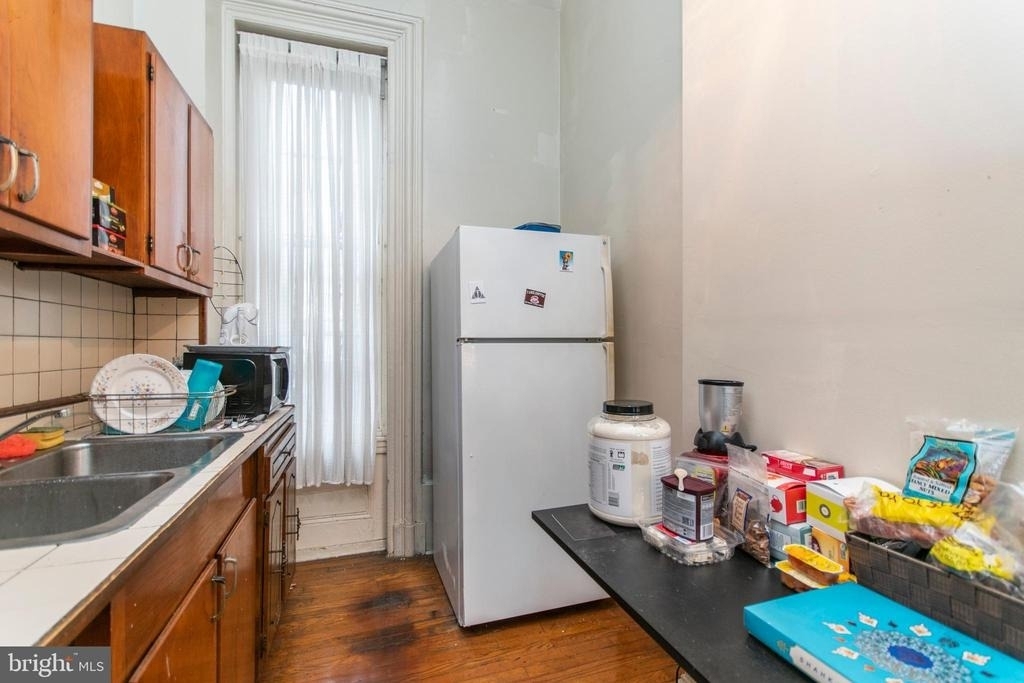 1807 Spruce Street - Photo 7