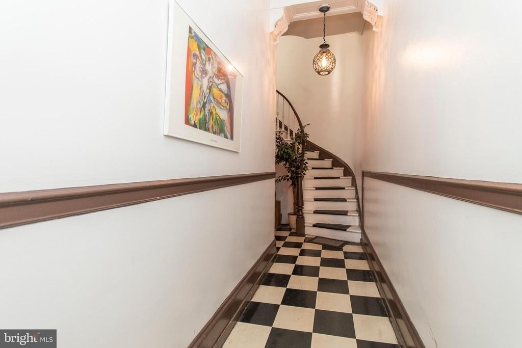 1807 Spruce Street - Photo 10