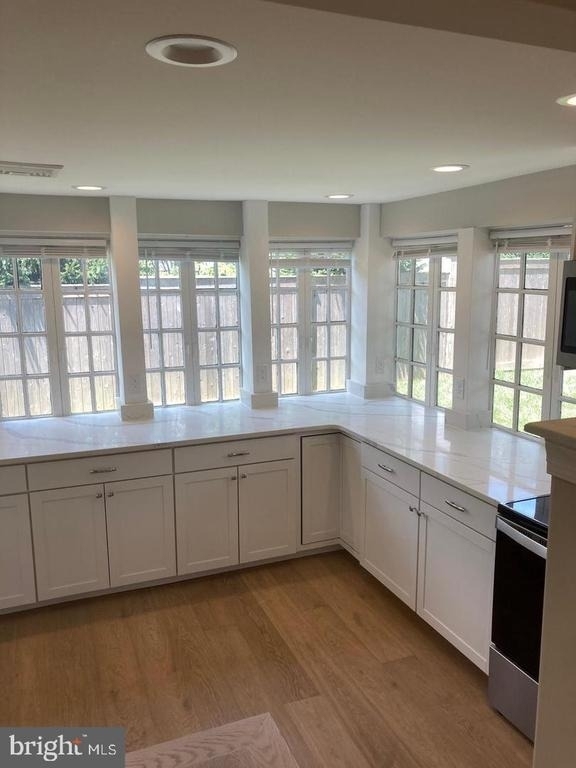 233 E Montgomery Avenue - Photo 1
