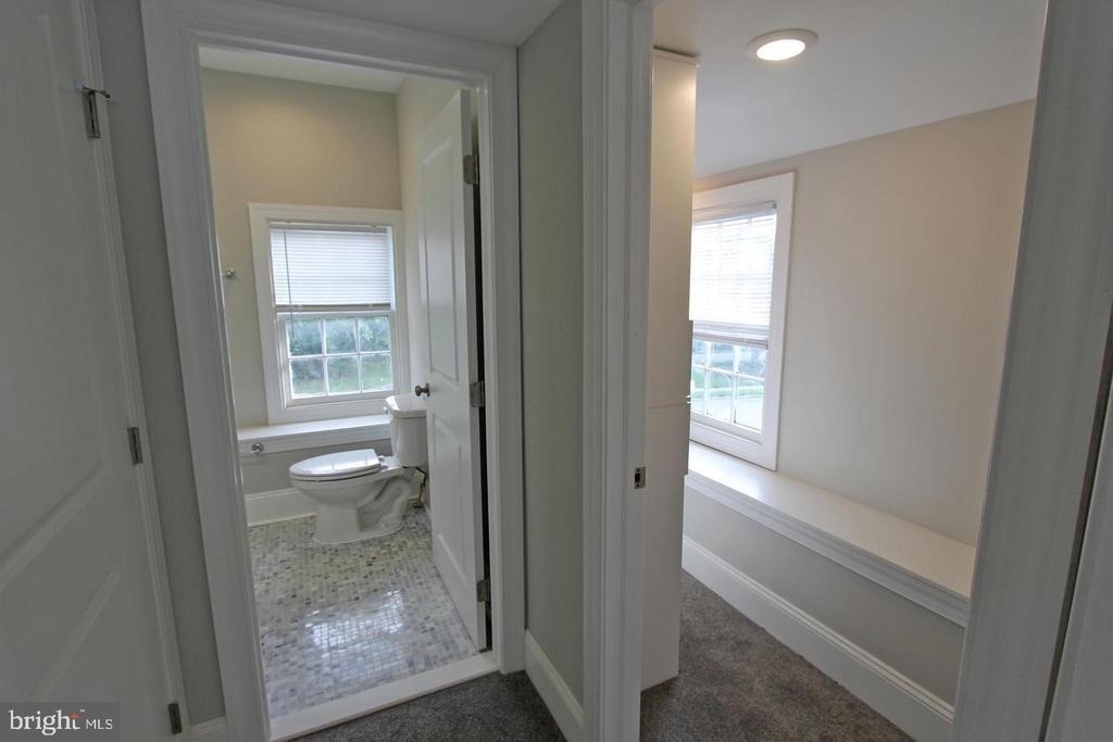 233 E Montgomery Avenue - Photo 6