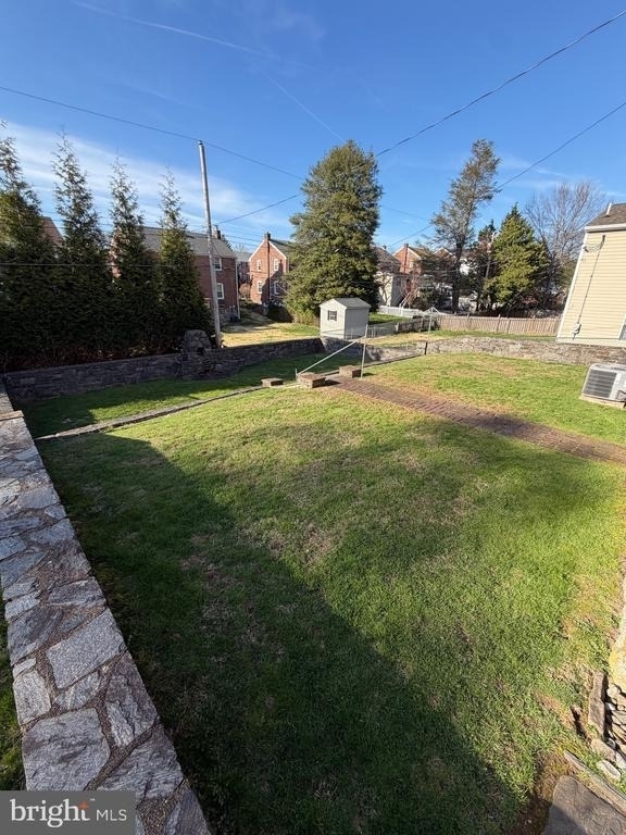 1711 Robinson Avenue - Photo 2