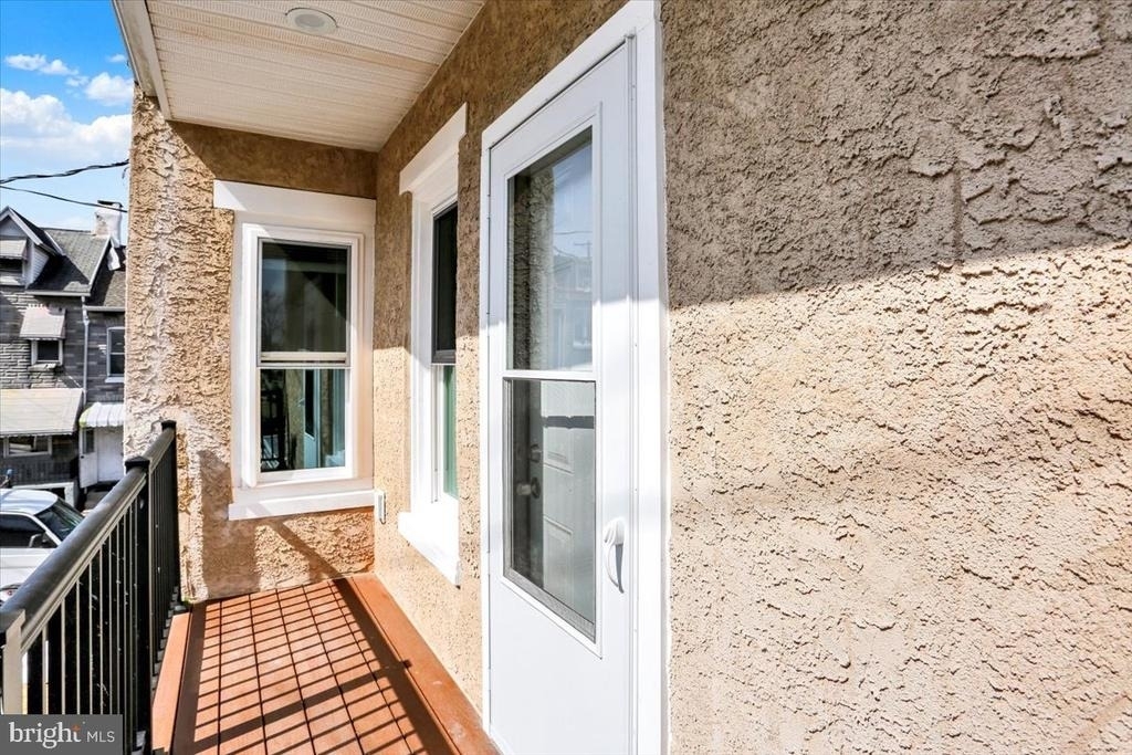 553 Wunder Street - Photo 2