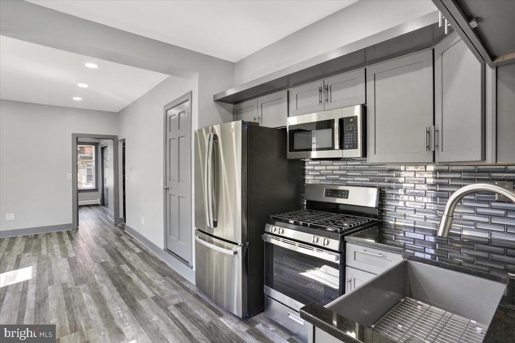 553 Wunder Street - Photo 5