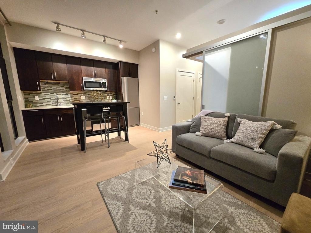 1320 Fenwick Lane - Photo 8