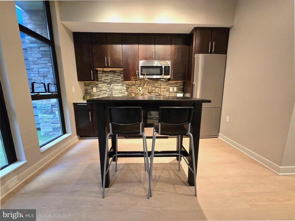 1320 Fenwick Lane - Photo 10