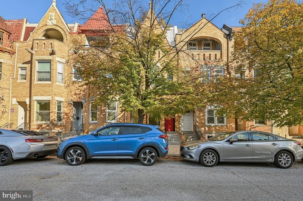 750 Reservoir Street - Photo 0