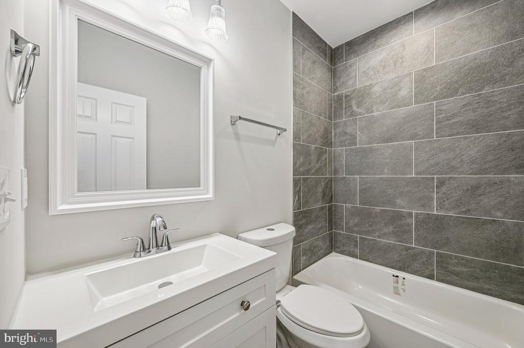 750 Reservoir Street - Photo 15