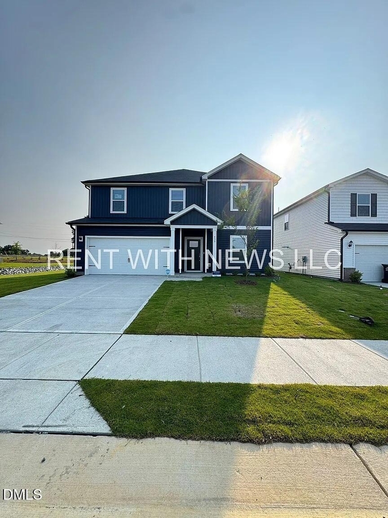 539 White Birch Lane - Photo 0