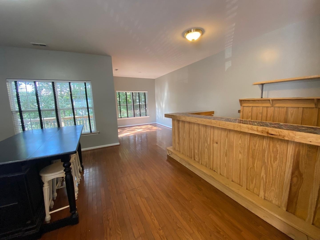 2810 Barrymore Street - Photo 5