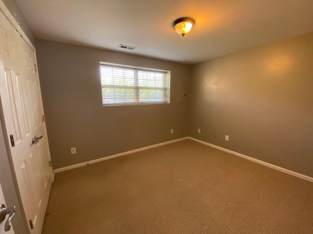 2810 Barrymore Street - Photo 16