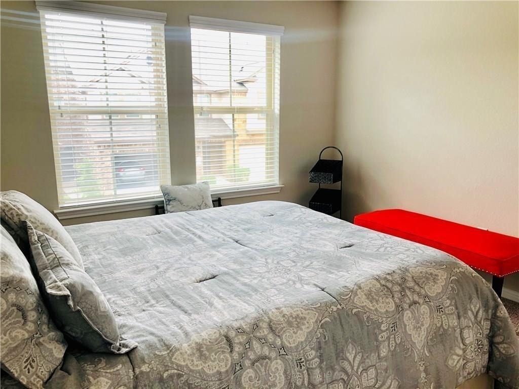 2304 S Lakeline Blvd - Photo 13