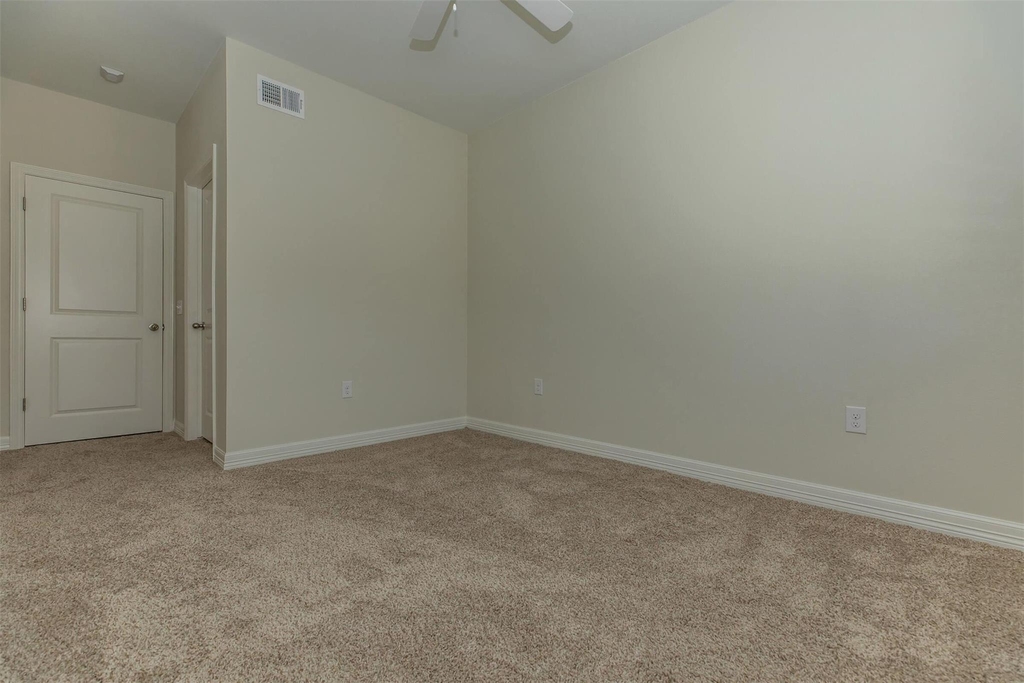 1201 W Whitestone Blvd - Photo 10