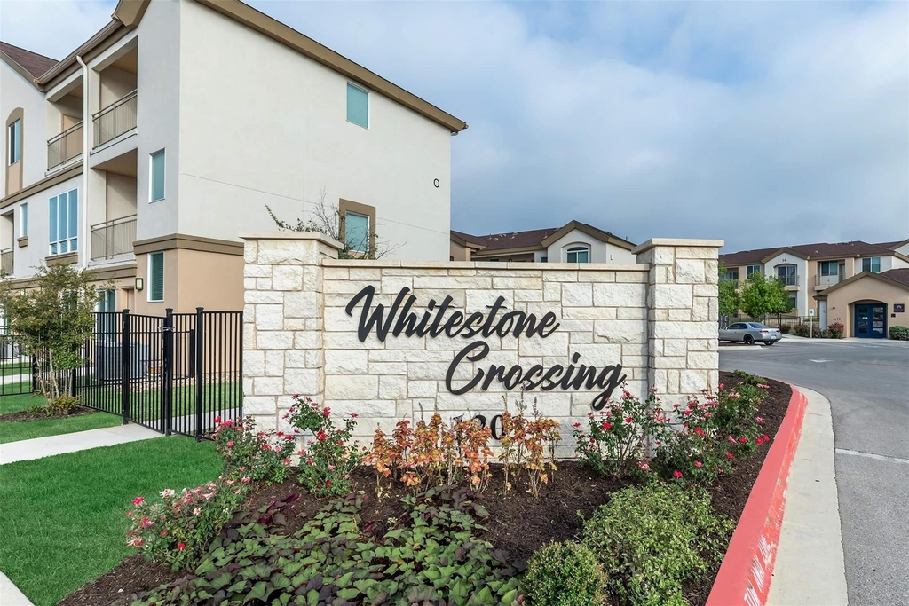 1201 W Whitestone Blvd - Photo 19