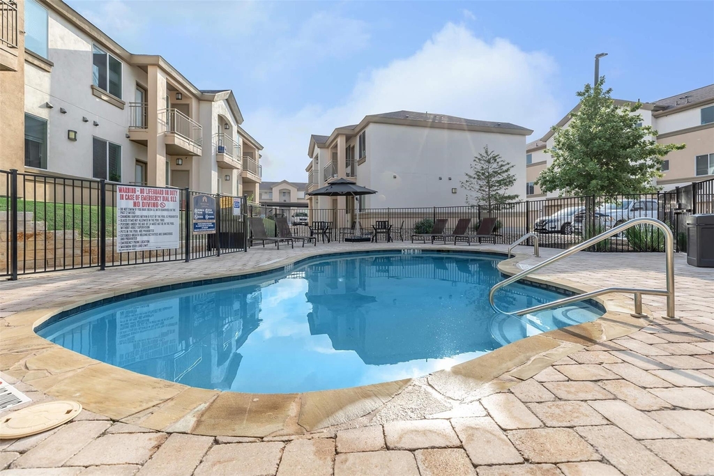 1201 W Whitestone Blvd - Photo 25