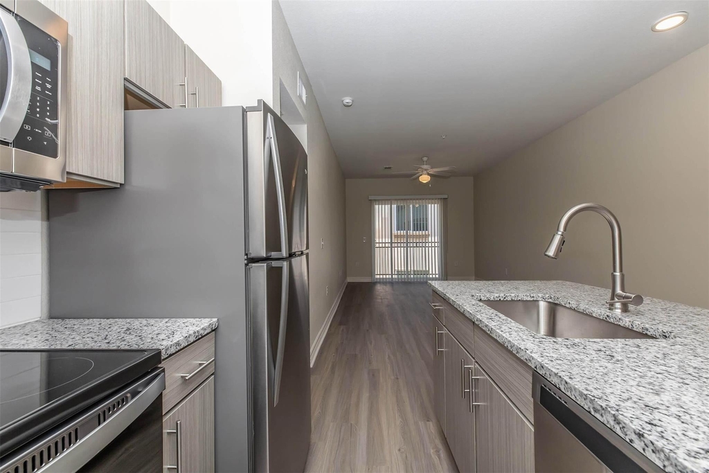 1201 W Whitestone Blvd - Photo 1