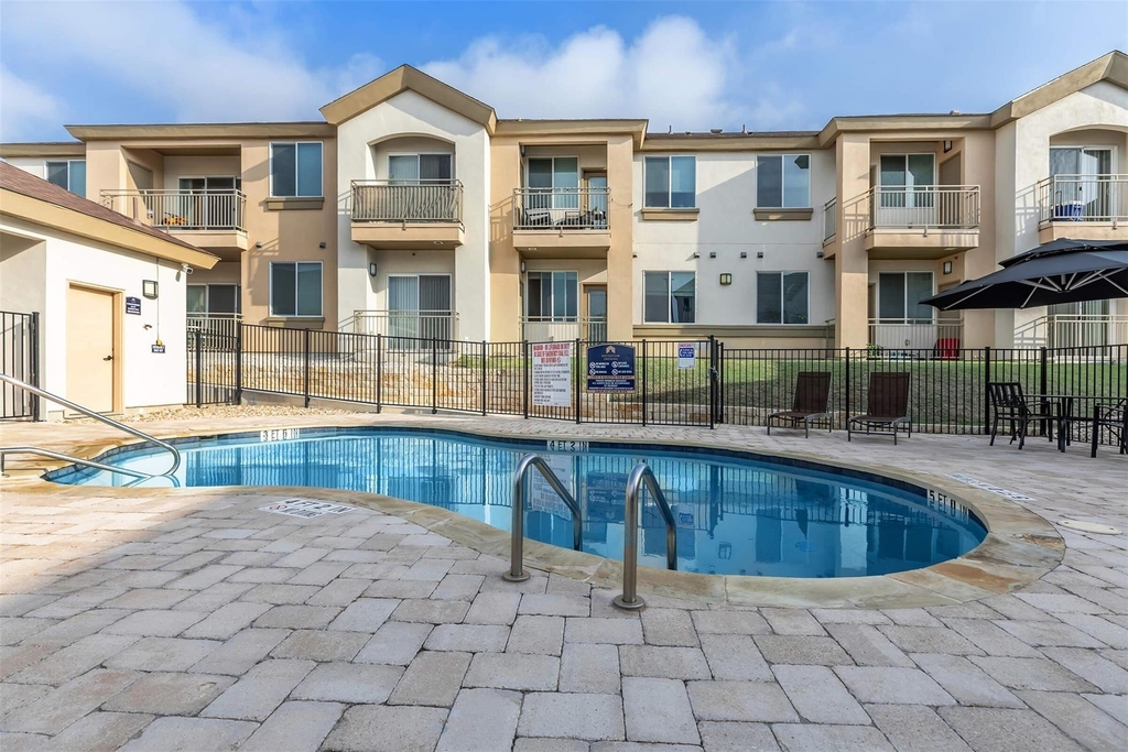 1201 W Whitestone Blvd - Photo 26