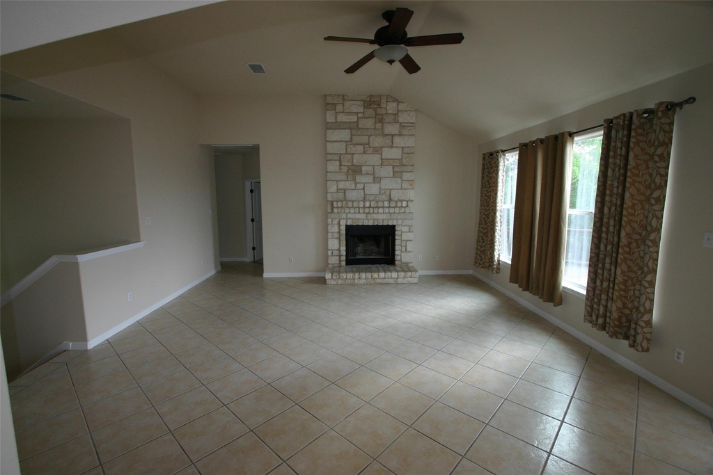 332 Southwind Rd - Photo 1