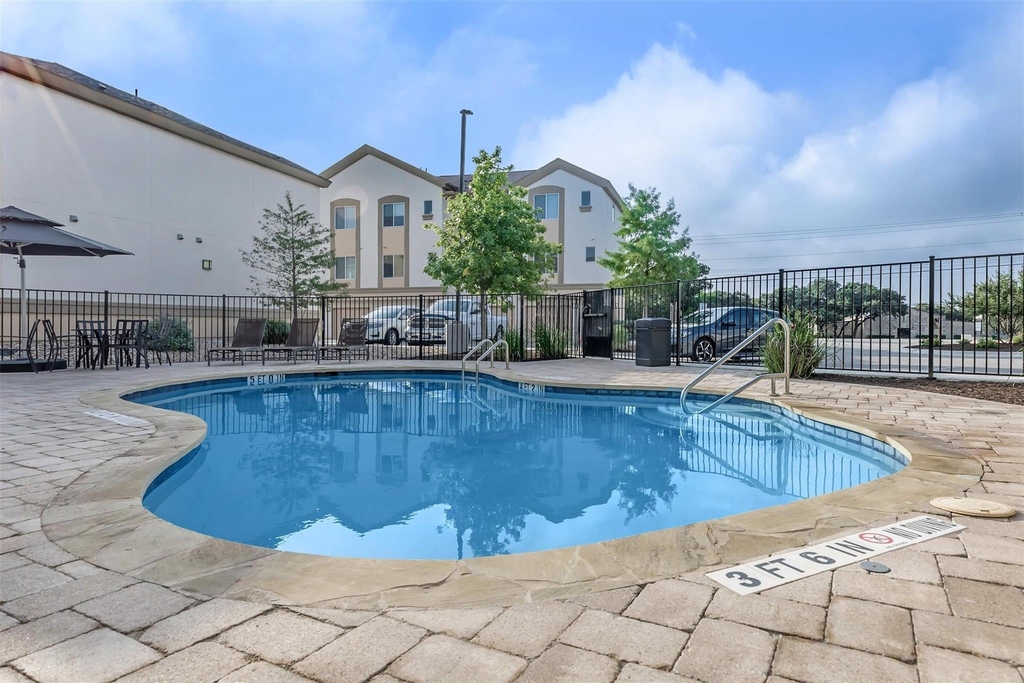 1201 W Whitestone Blvd - Photo 26
