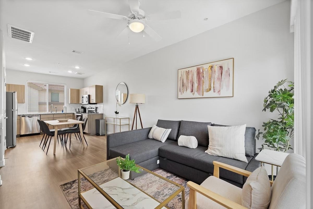 1201 W Whitestone Blvd - Photo 4